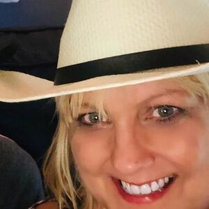 Meet your Posher, Kim